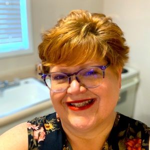 Meet your Posher, Sandy